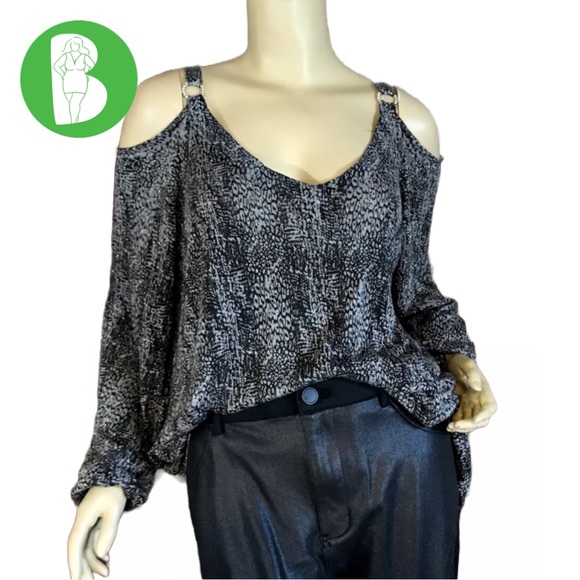 Lane Bryant Tops - LANE BRYANT COLD SHOULDER GRAY & BLACK KNIT ANIMAL PRINT TUNIC (26/28)